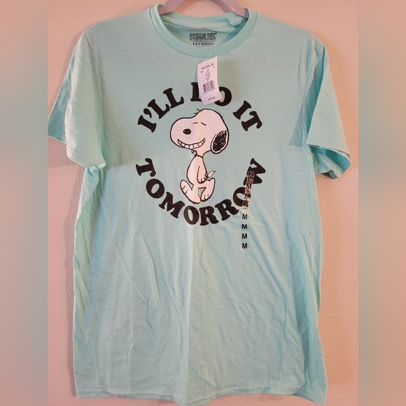 Mens Snoopy shirt. - Picture 1 of 4